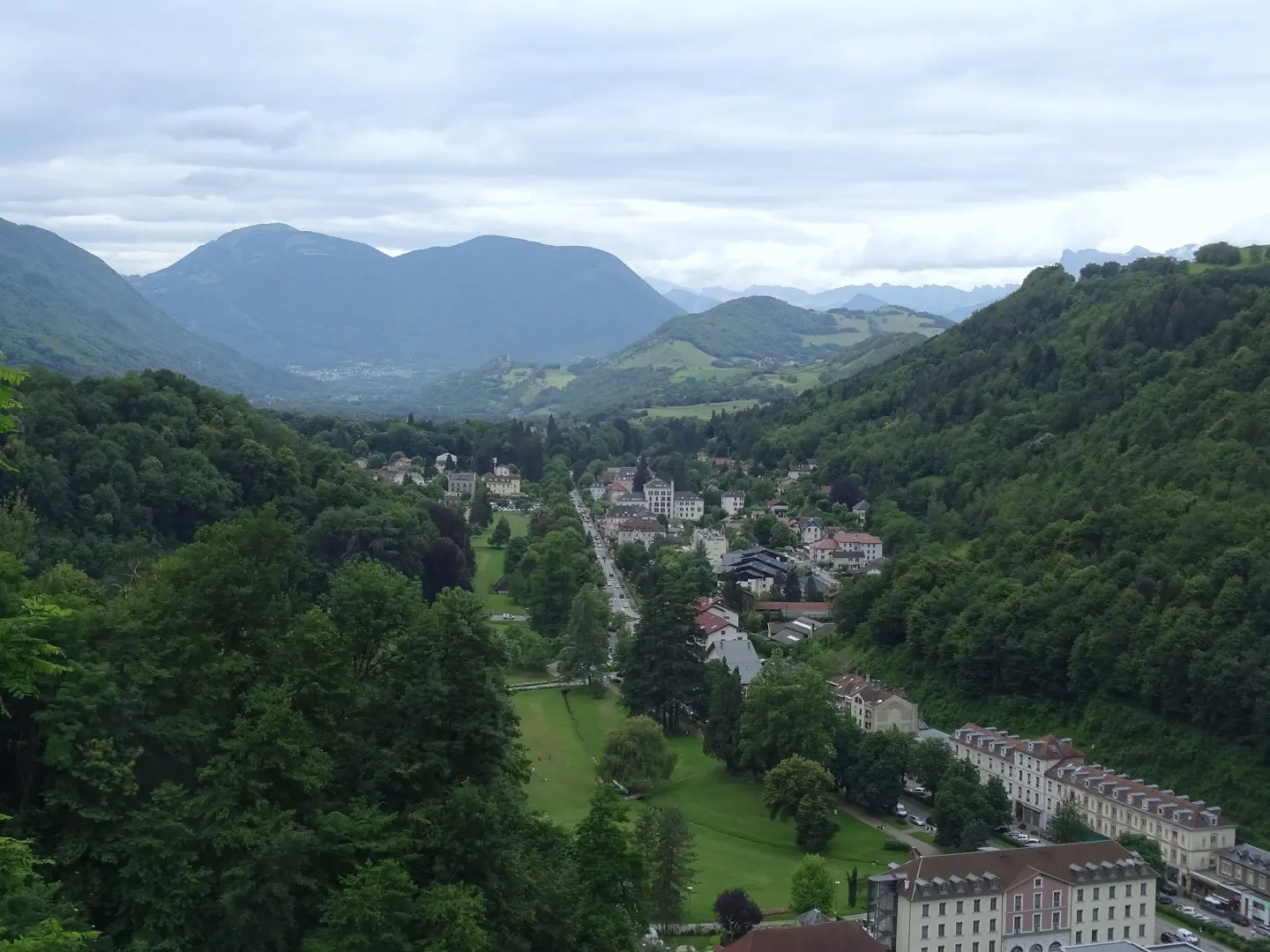The Uriage valley seen from above, with mountains in the distance